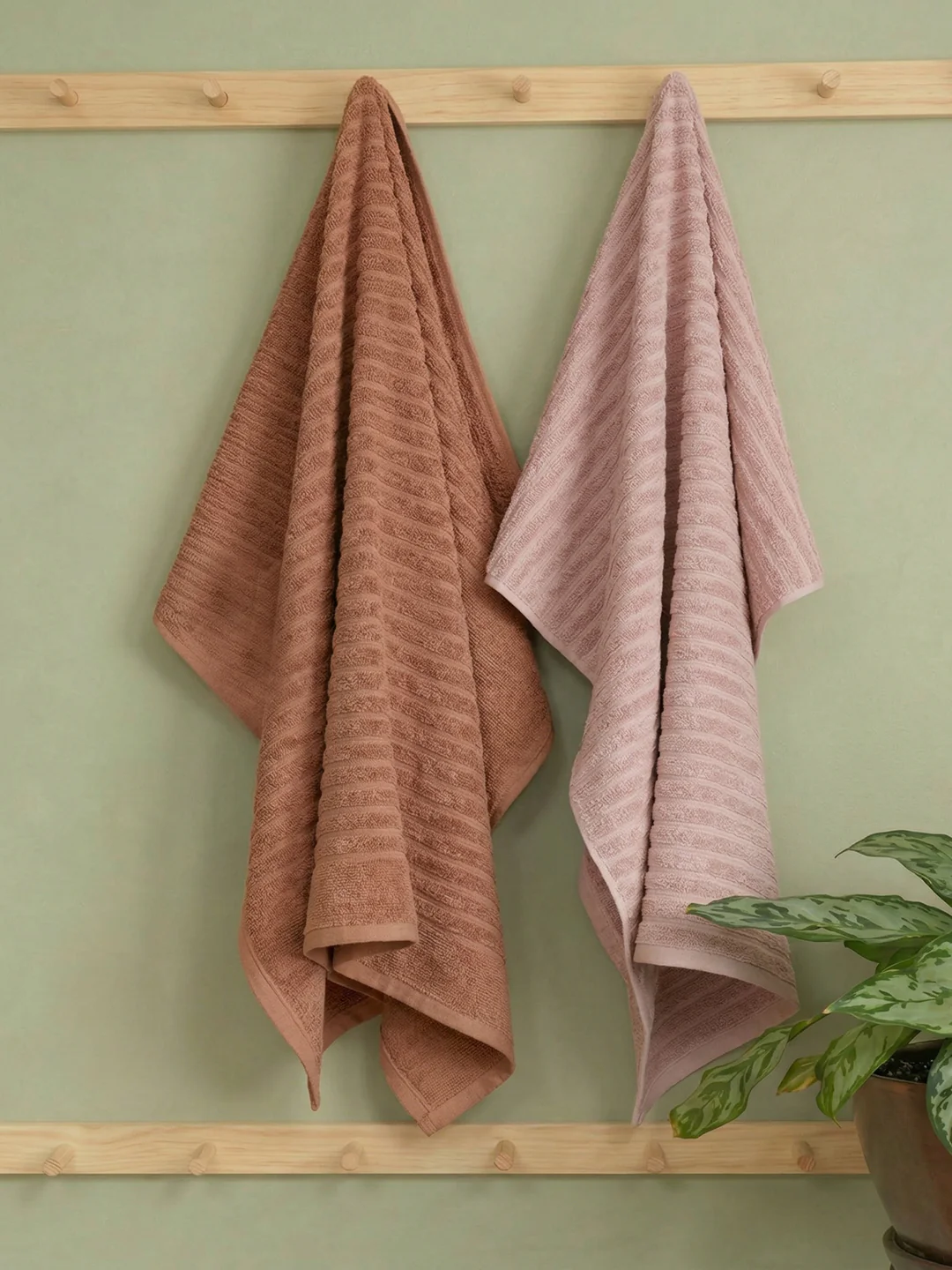 Beige & Pink 100% Cotton Solid 500 GSM Bath Towel Sensations 4 Pc Set Gifting Box Pack
