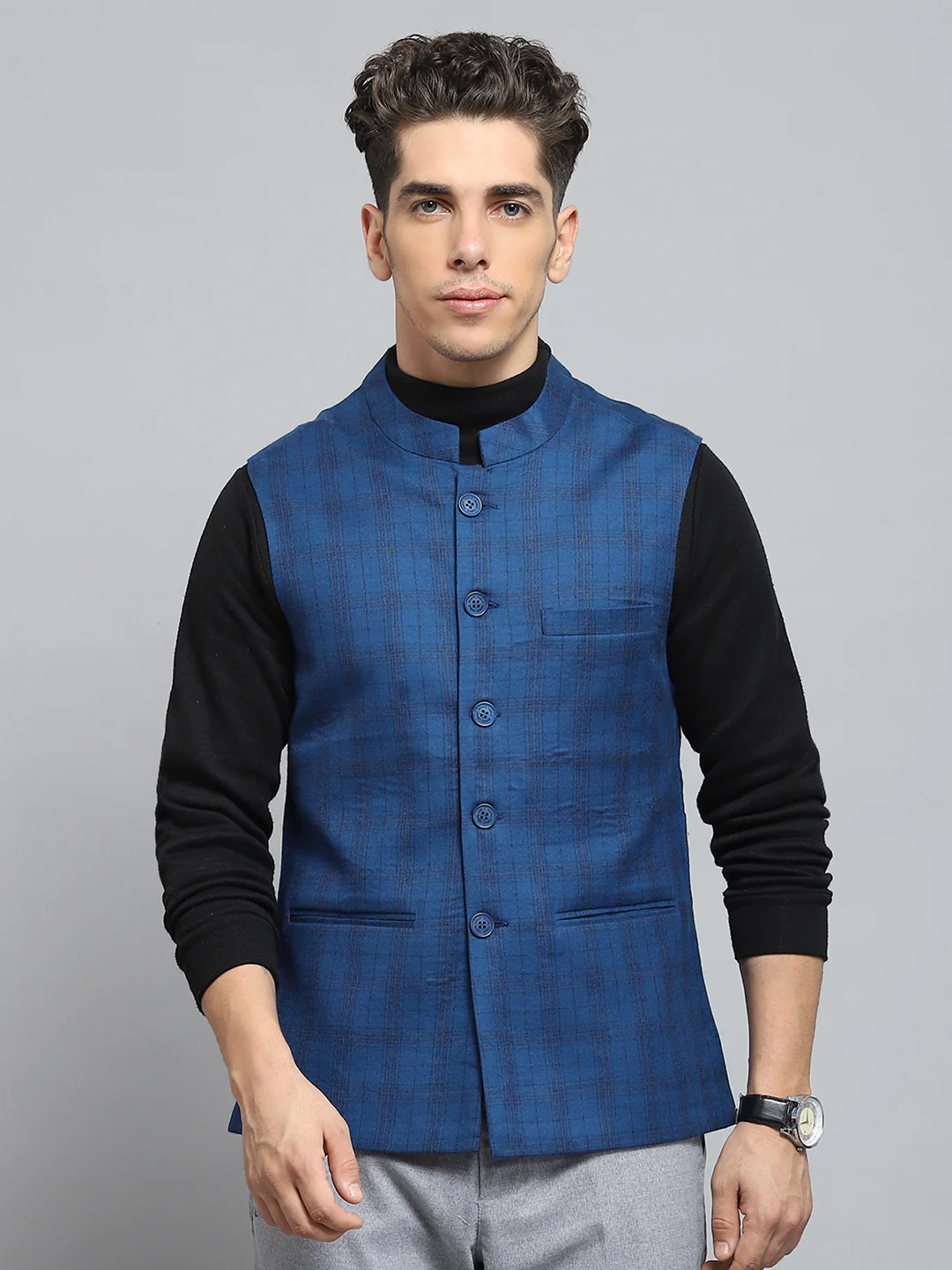 Men Black Solid Band Collar Sleeveless Jacket