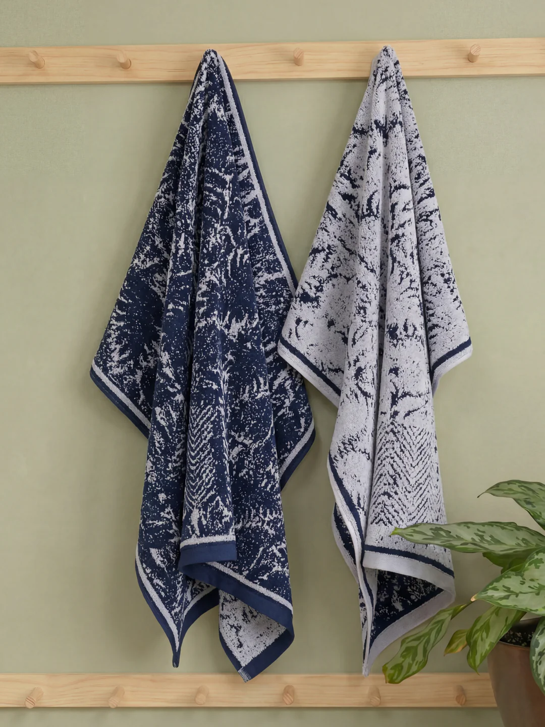 Premium Indigo Blue 100% Cotton Self Design 525 GSM Bath Towel Santorini 1 Pc Pvc Pack