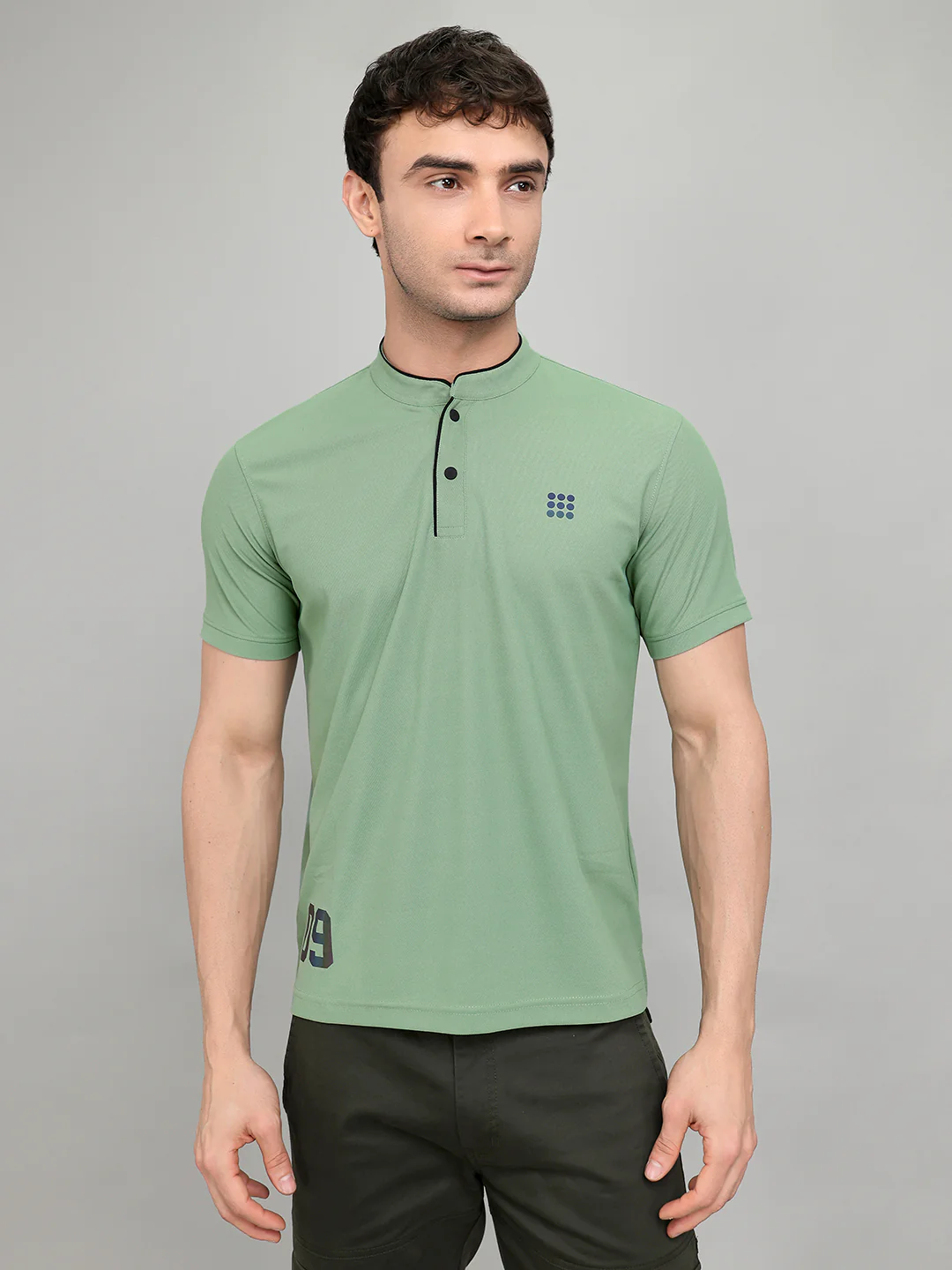 Rock.it Men Light Green Solid Henley Neck Half Sleeve T-Shirt